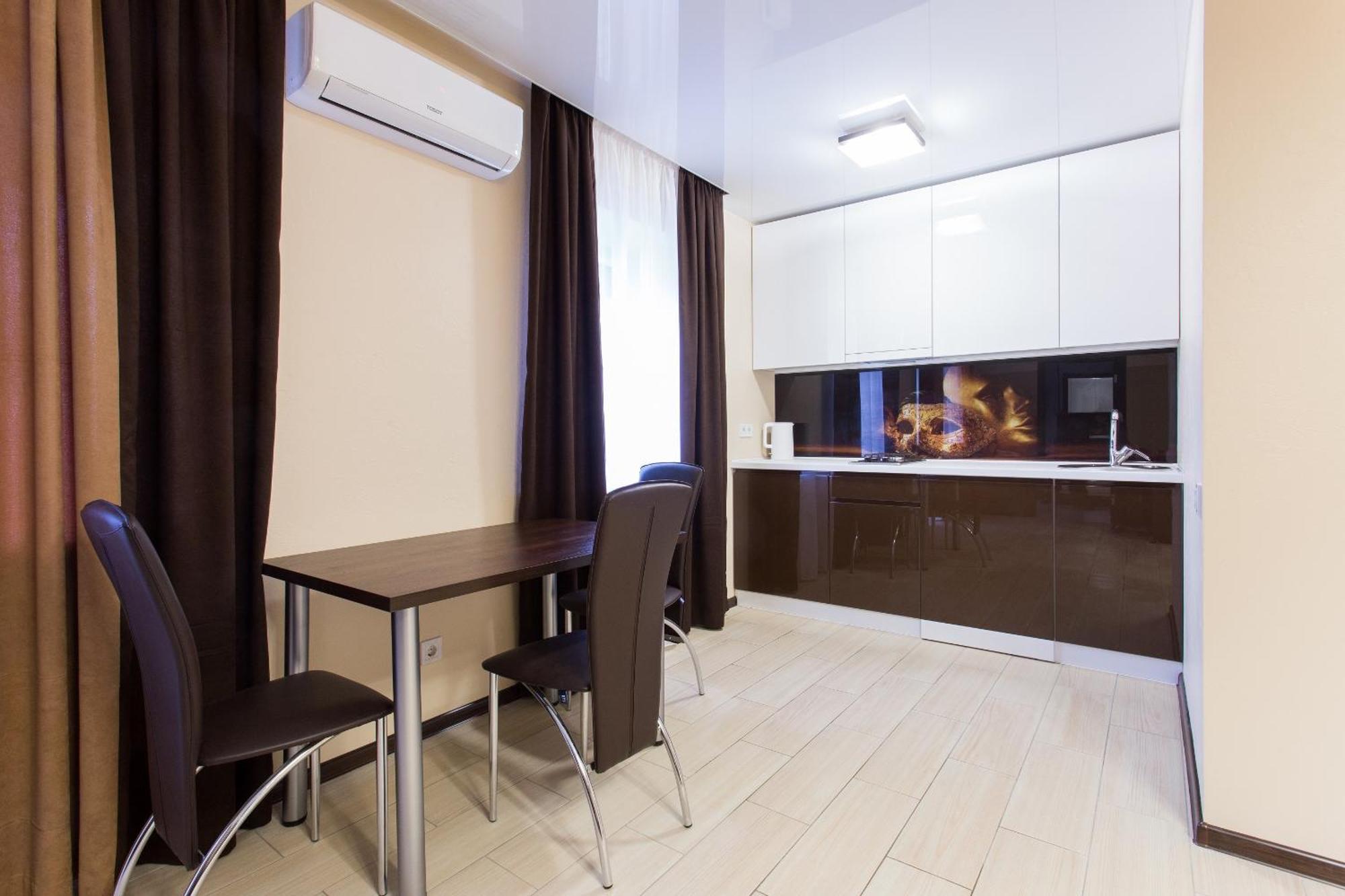Luxury One Bedrooms 23 August ハルキウ エクステリア 写真